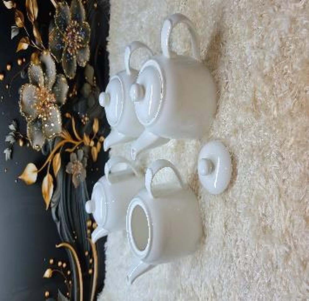 [670690000545] Ceramic Teapot